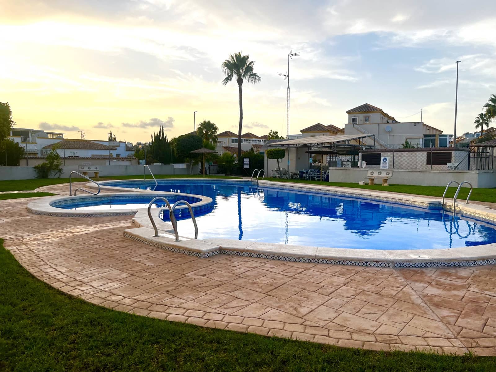 3 slaapkamer Halfvrijstaande villa te koop in La Marina met zwembad - € 259.000 (Ref: 10048034)
