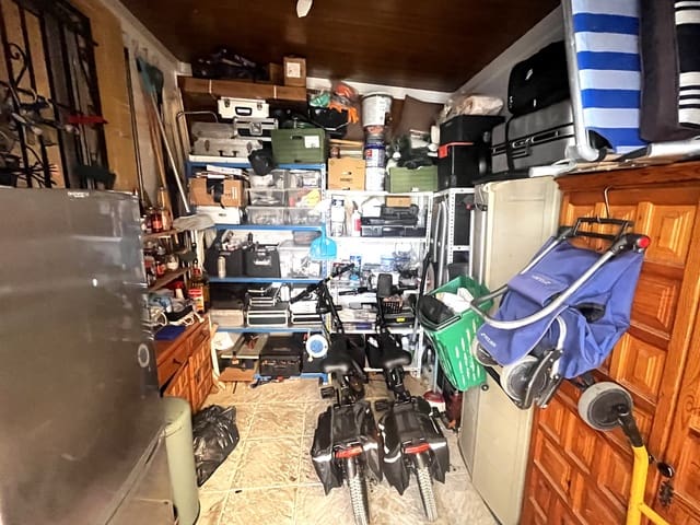 3 slaapkamer Halfvrijstaande villa te koop in La Marina, Elche / Elx met zwembad - € 259.000 (Ref: 10048034)