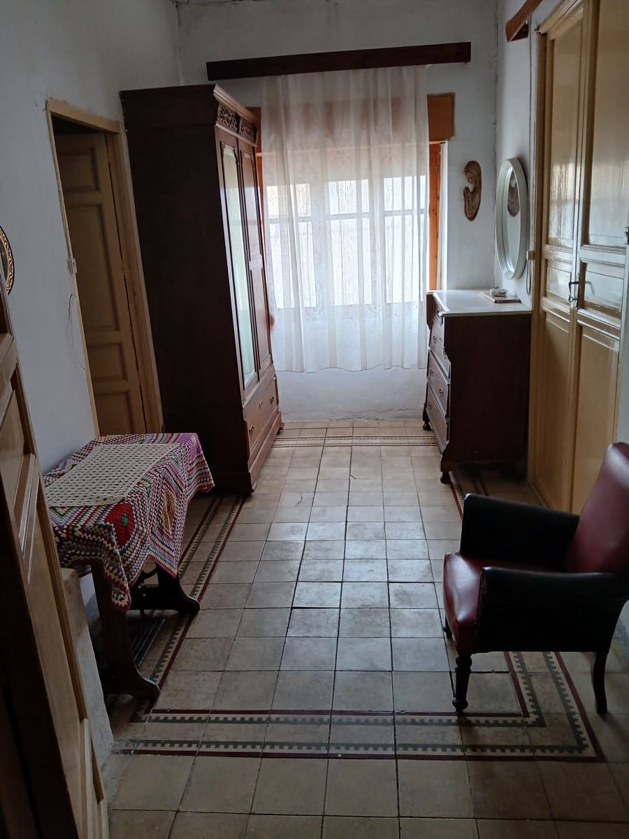 8 bedroom Finca/Country House for sale in Alpera with garage - € 395,000 (Ref: 10044388)