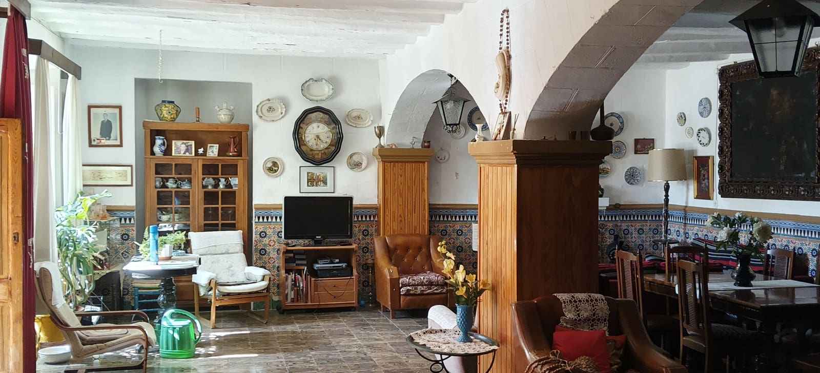 8 bedroom Townhouse for sale in Alpera with garage - € 395,000 (Ref: 10044388)