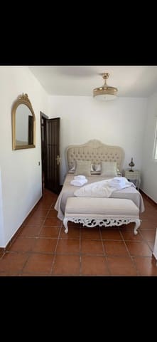 2 bedroom Villa for rent in Alcaucín with pool garage - € 1,300 (Ref: 10045839)