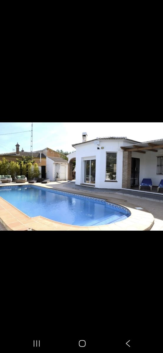2 bedroom Villa for rent in Alcaucin with pool garage - € 1,300 (Ref: 10045839)