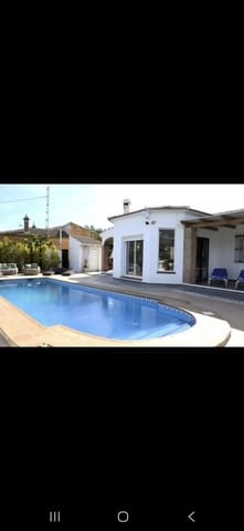 2 bedroom Villa for rent in Alcaucín with pool garage - € 1,300 (Ref: 10045839)