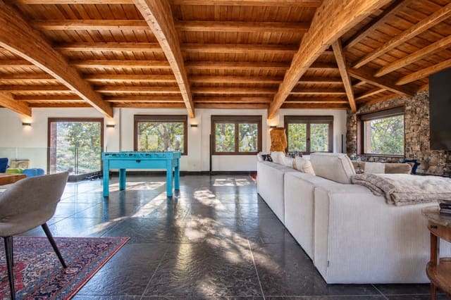 4 slaapkamer Finca/Landhuis te koop in Pedraza met zwembad garage - € 725.000 (Ref: 10099453)