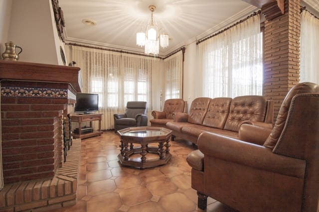 7 sovrum Villa till salu i Carmena med pool garage - 595 000 € (Ref: 10099454)