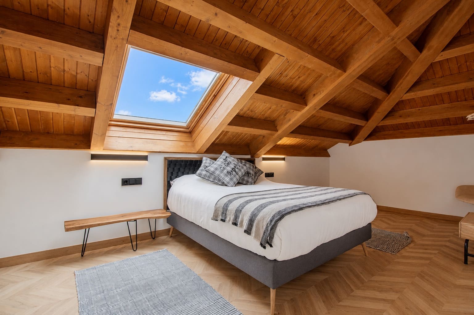 5 bedroom Townhouse for sale in Villalobos with garage - € 600,000 (Ref: 10112098)