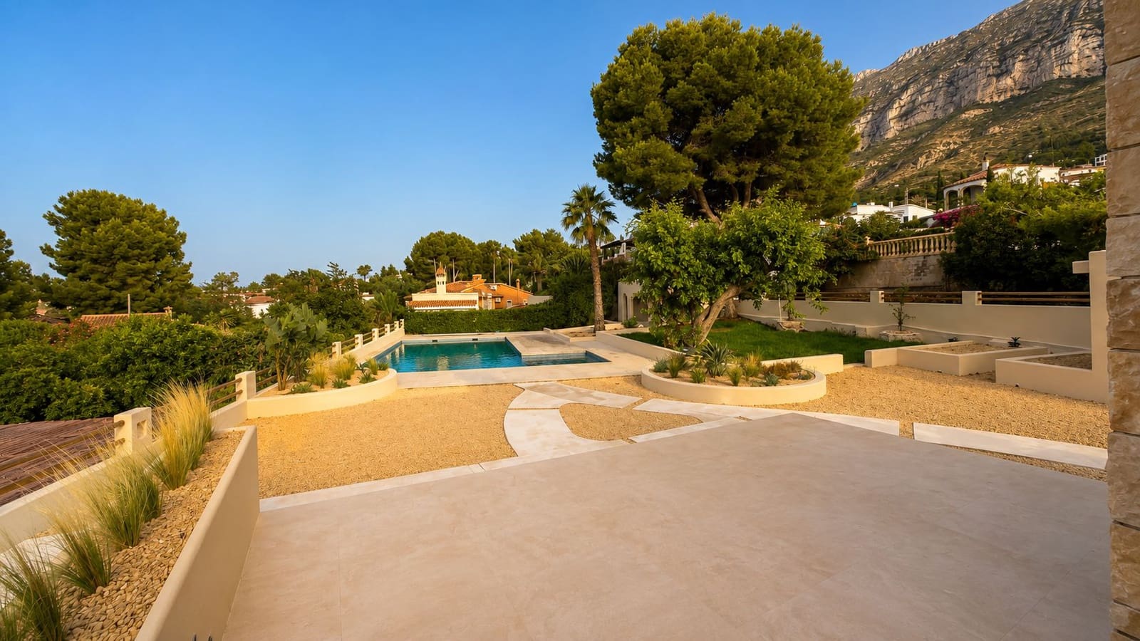 4 sypialnia Willa na sprzedaż w Denia z basenem garażem - 1 850 000 € (Ref: 10048139)