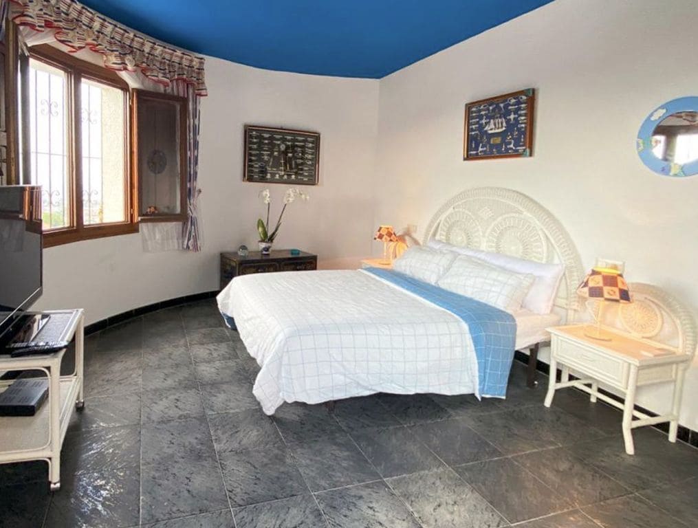 4 bedroom Villa for sale in Denia - € 750,000 (Ref: 10048141)