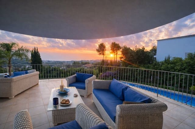 4 bedroom Villa for sale in El Montgó, Dénia - € 750,000 (Ref: 10048142)