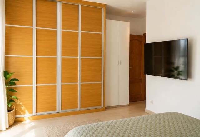 3 bedroom Villa for sale in El Montgó, Dénia - € 660,000 (Ref: 10048143)