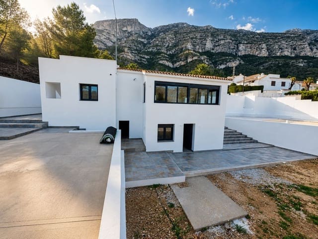 3 sypialnia Willa na sprzedaż w El Montgó, Dénia z basenem - 599 000 € (Ref: 10048145)