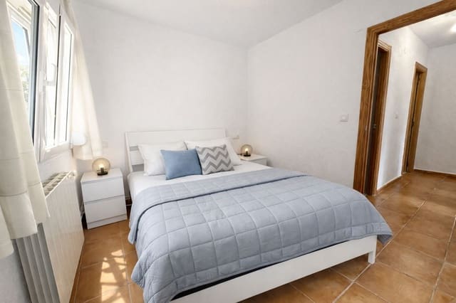 4 sypialnia Willa na sprzedaż w Dénia z garażem - 339 000 € (Ref: 10048146)