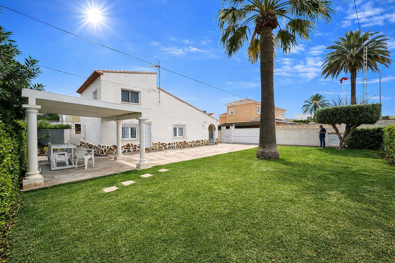 4 sypialnia Willa na sprzedaż w Denia z garażem - 339 000 € (Ref: 10048146)