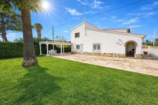 4 sypialnia Willa na sprzedaż w Dénia z garażem - 339 000 € (Ref: 10048146)