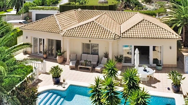 3 sypialnia Willa na sprzedaż w El Montgó, Dénia z basenem garażem - 790 000 € (Ref: 10048147)