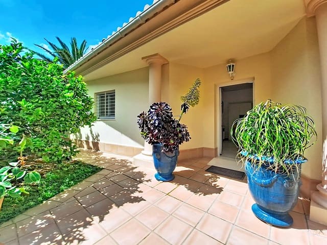 3 sypialnia Willa na sprzedaż w El Montgó, Dénia z basenem garażem - 790 000 € (Ref: 10048147)