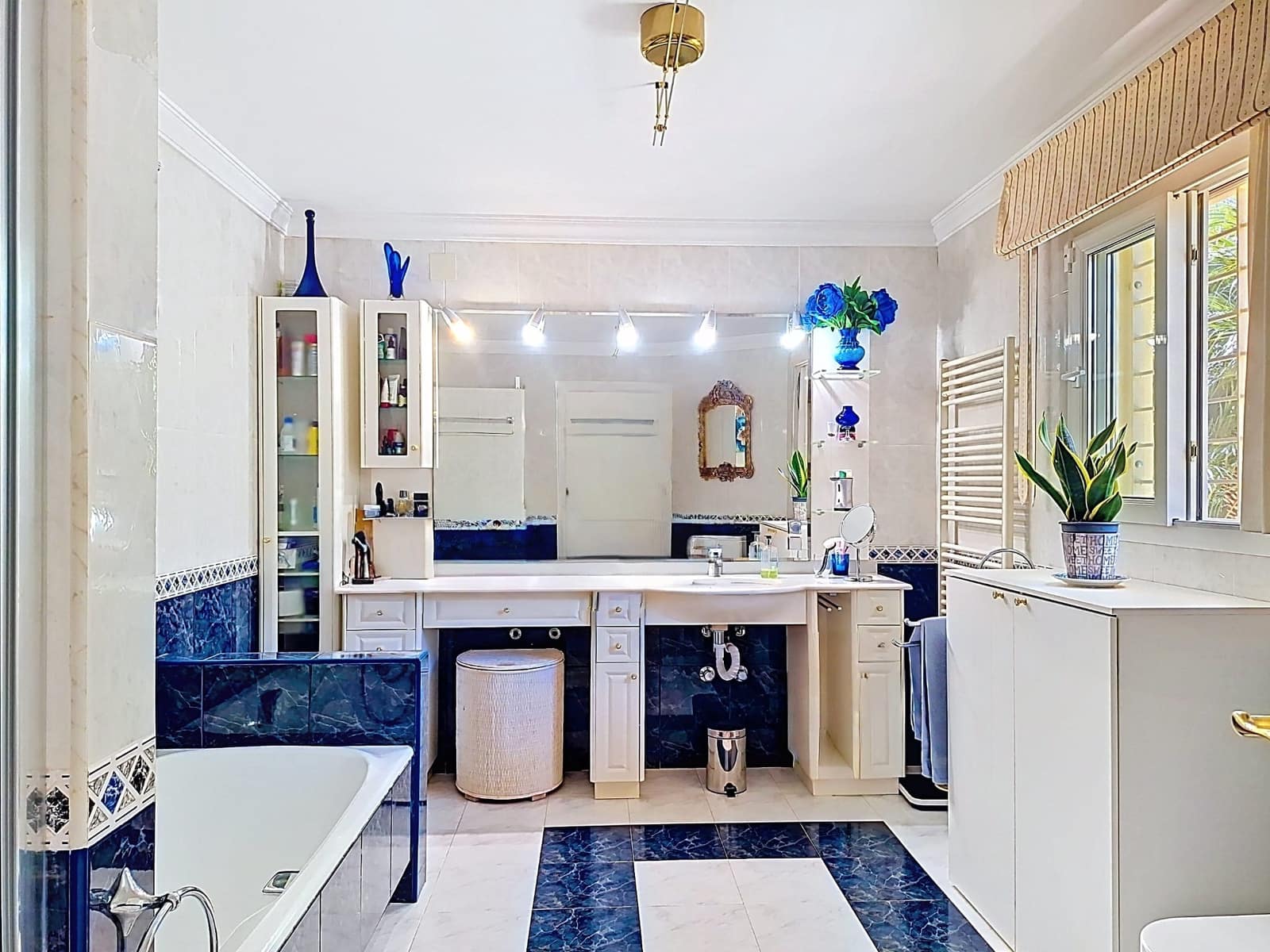 3 sypialnia Willa na sprzedaż w Denia z basenem garażem - 790 000 € (Ref: 10048147)