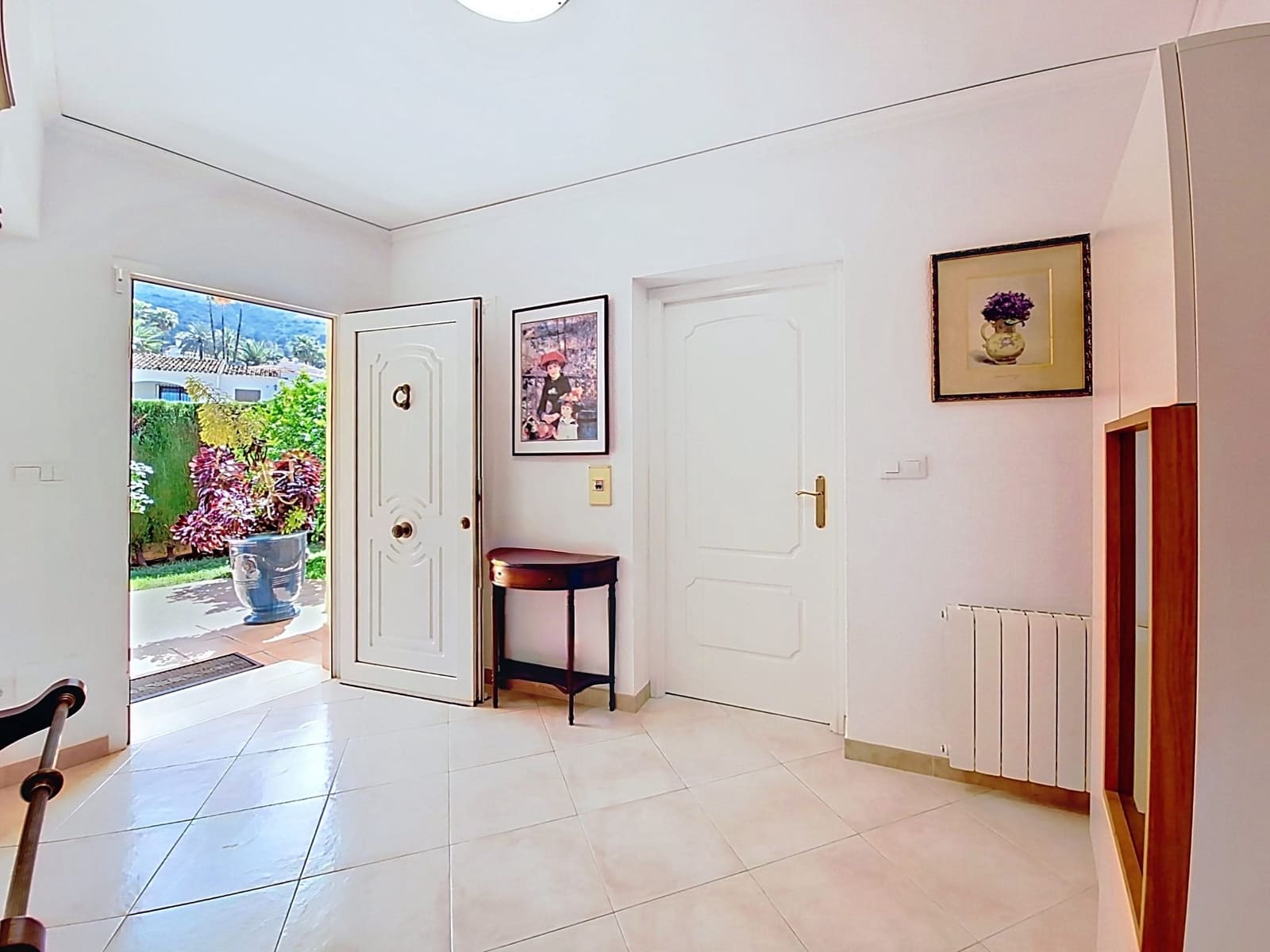 3 sypialnia Willa na sprzedaż w Denia z basenem garażem - 790 000 € (Ref: 10048147)