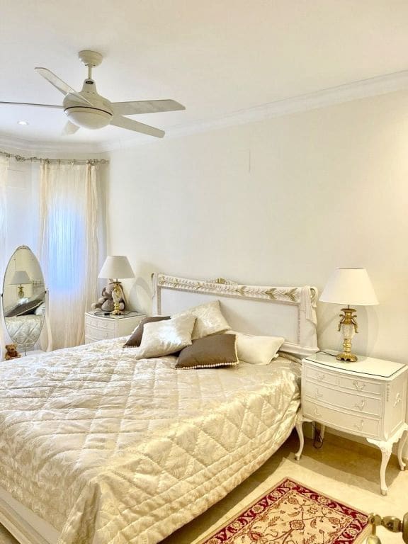 5 bedroom Villa for sale in Denia with pool garage - € 1,175,000 (Ref: 10048148)