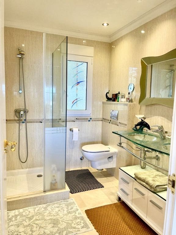 5 bedroom Villa for sale in Denia with pool garage - € 1,175,000 (Ref: 10048148)