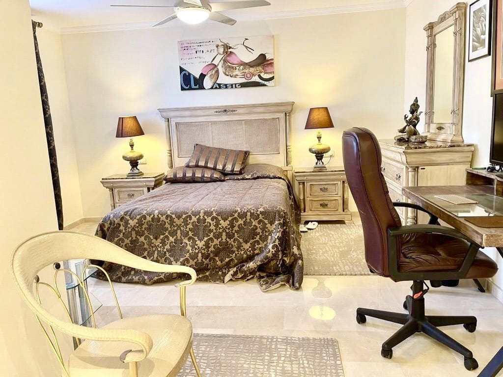 5 bedroom Villa for sale in Denia with pool garage - € 1,175,000 (Ref: 10048148)
