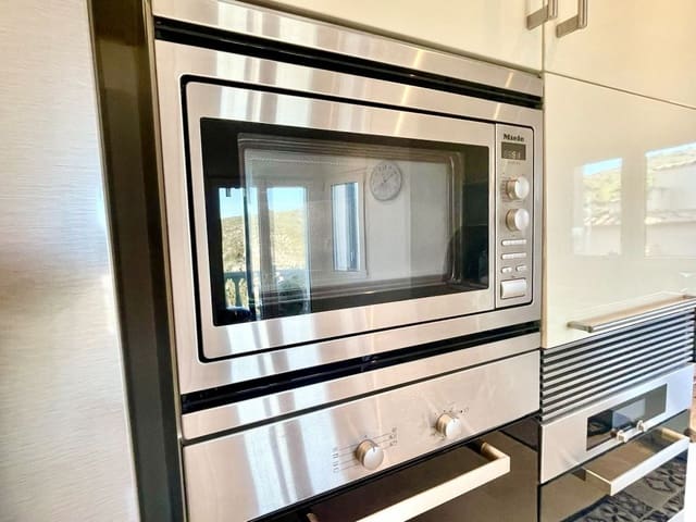 Chalet de 5 habitaciones en Dénia en venta con piscina garaje - 1.175.000 € (Ref: 10048148)