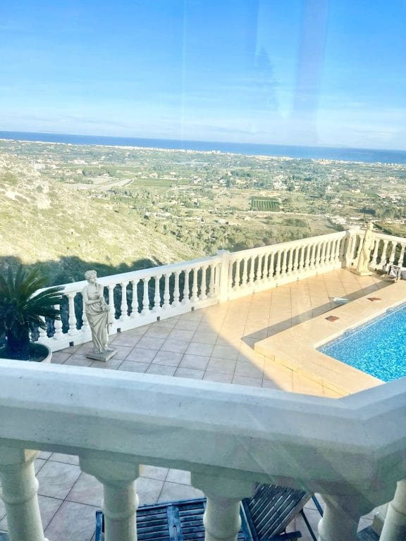 5 bedroom Villa for sale in Denia with pool garage - € 1,175,000 (Ref: 10048148)