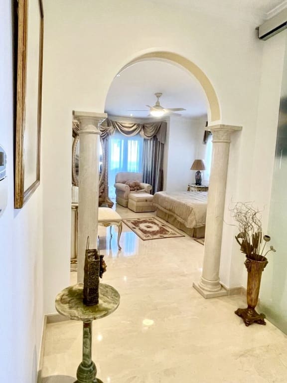 5 bedroom Villa for sale in Denia with pool garage - € 1,175,000 (Ref: 10048148)