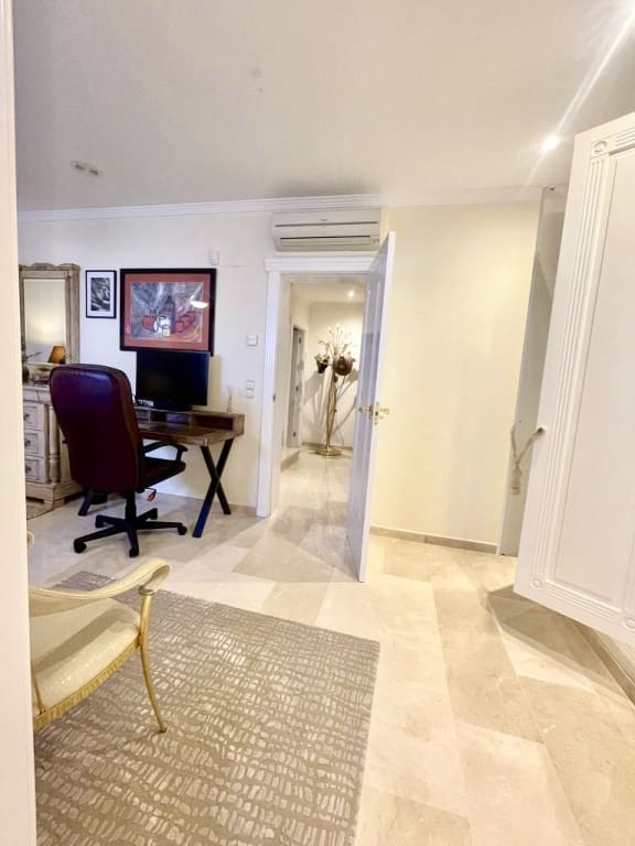 5 bedroom Villa for sale in Denia with pool garage - € 1,175,000 (Ref: 10048148)