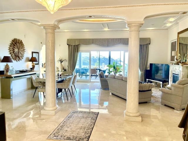 Chalet de 5 habitaciones en Dénia en venta con piscina garaje - 1.175.000 € (Ref: 10048148)