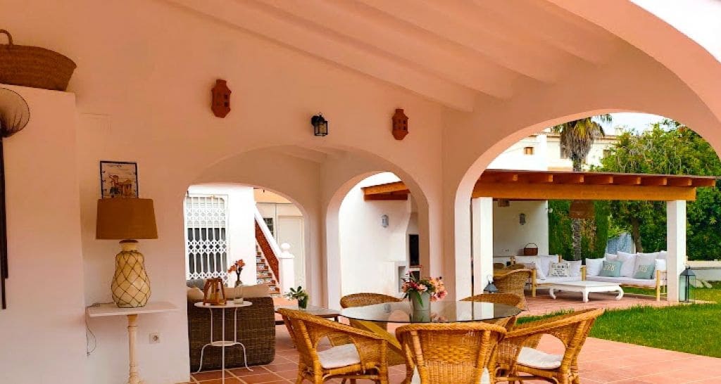 4 sypialnia Willa na sprzedaż w Denia z basenem garażem - 850 000 € (Ref: 10048149)