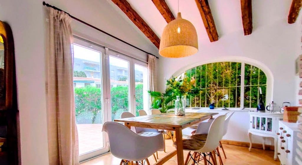 4 sypialnia Willa na sprzedaż w Denia z basenem garażem - 850 000 € (Ref: 10048149)