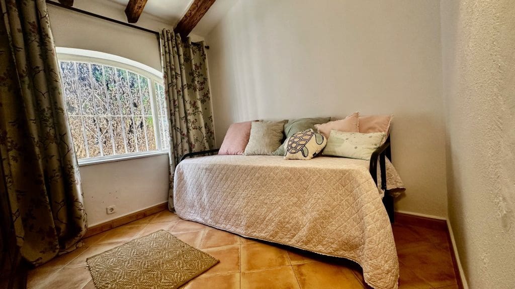 4 sypialnia Willa na sprzedaż w Denia z basenem garażem - 850 000 € (Ref: 10048149)