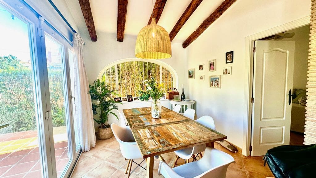4 sypialnia Willa na sprzedaż w Denia z basenem garażem - 850 000 € (Ref: 10048149)