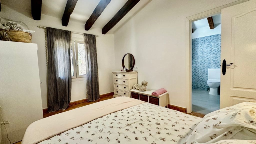 4 sypialnia Willa na sprzedaż w Denia z basenem garażem - 850 000 € (Ref: 10048149)