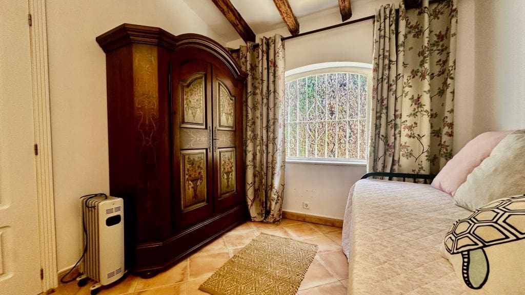 4 sypialnia Willa na sprzedaż w Denia z basenem garażem - 850 000 € (Ref: 10048149)