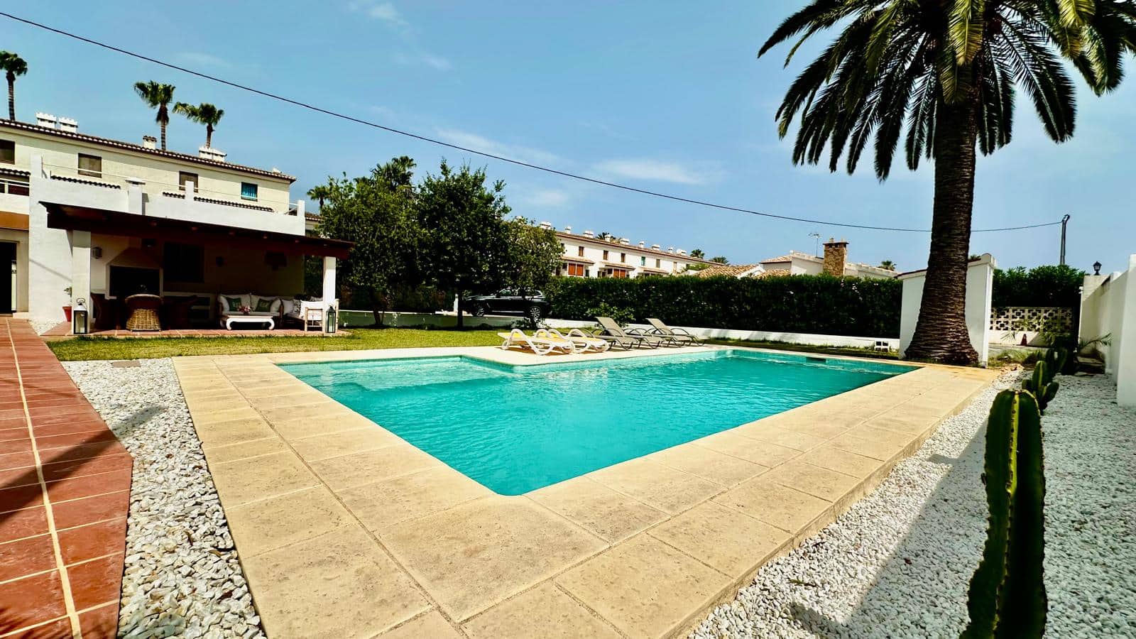 4 sypialnia Willa na sprzedaż w Denia z basenem garażem - 850 000 € (Ref: 10048149)