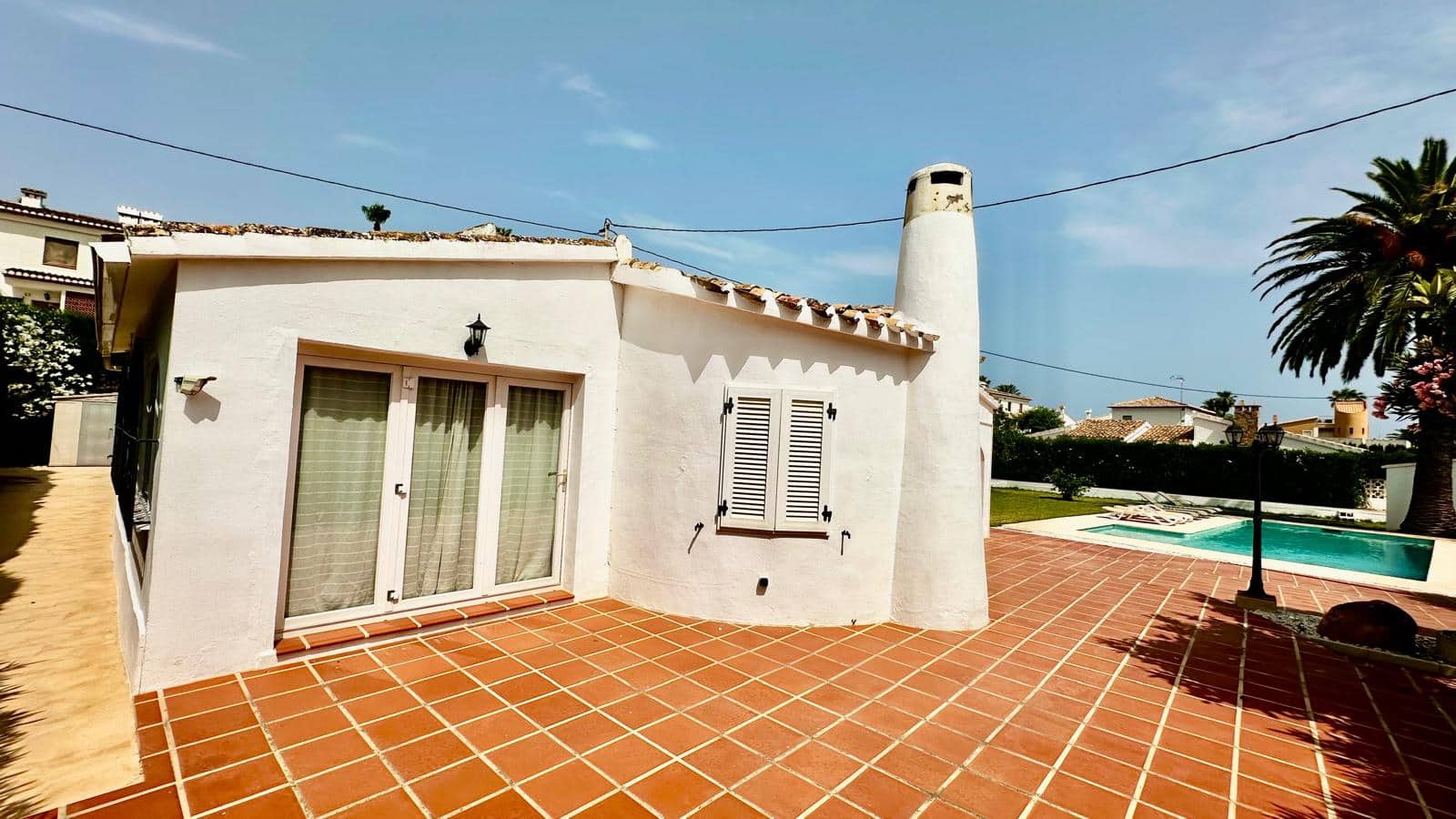4 sypialnia Willa na sprzedaż w Denia z basenem garażem - 850 000 € (Ref: 10048149)