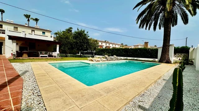 4 sypialnia Willa na sprzedaż w Dénia z basenem garażem - 850 000 € (Ref: 10048149)