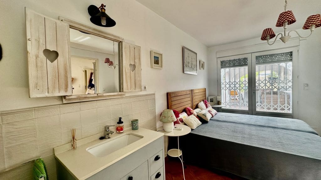 4 sypialnia Willa na sprzedaż w Denia z basenem garażem - 850 000 € (Ref: 10048149)