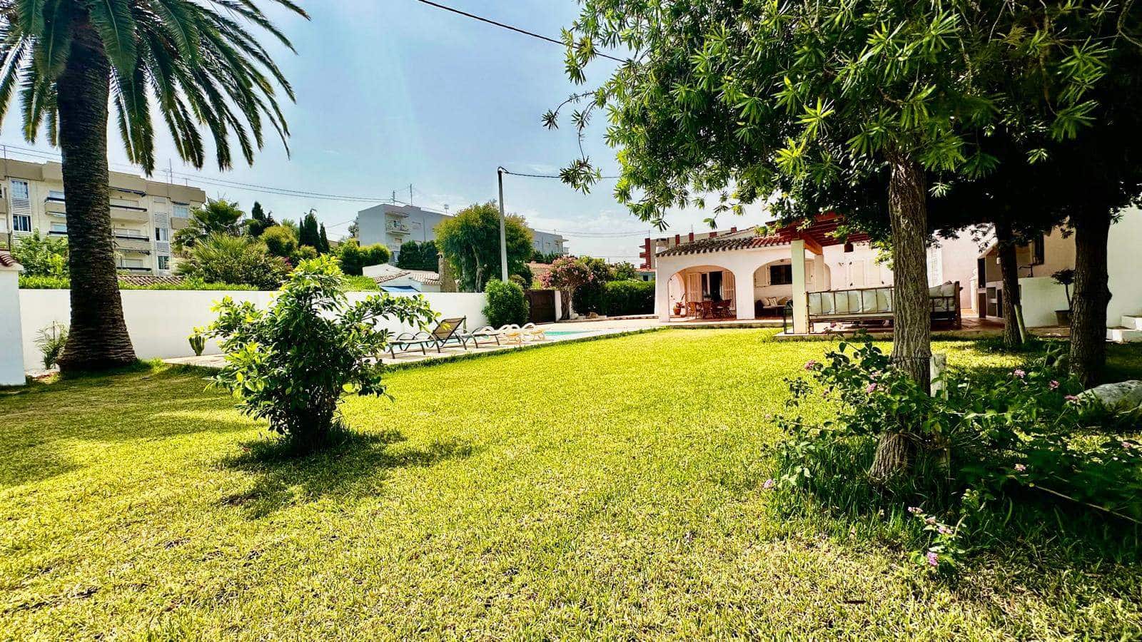 4 sypialnia Willa na sprzedaż w Denia z basenem garażem - 850 000 € (Ref: 10048149)