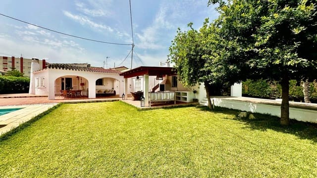 4 sypialnia Willa na sprzedaż w Dénia z basenem garażem - 850 000 € (Ref: 10048149)