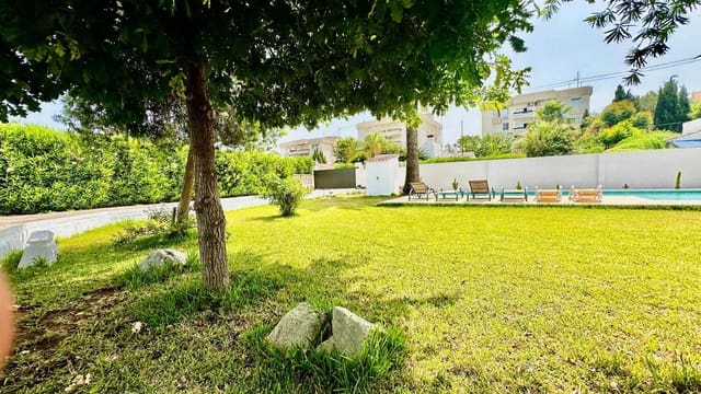 4 sypialnia Willa na sprzedaż w Dénia z basenem garażem - 850 000 € (Ref: 10048149)