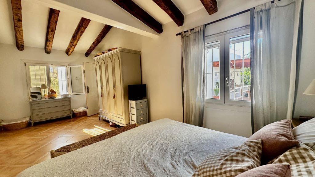 4 sypialnia Willa na sprzedaż w Denia z basenem garażem - 850 000 € (Ref: 10048149)