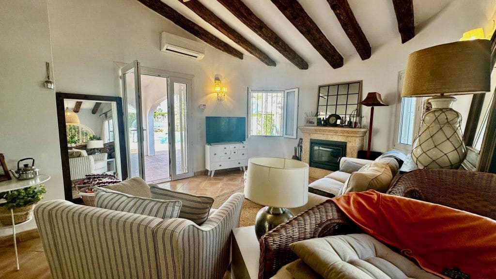 4 sypialnia Willa na sprzedaż w Denia z basenem garażem - 850 000 € (Ref: 10048149)