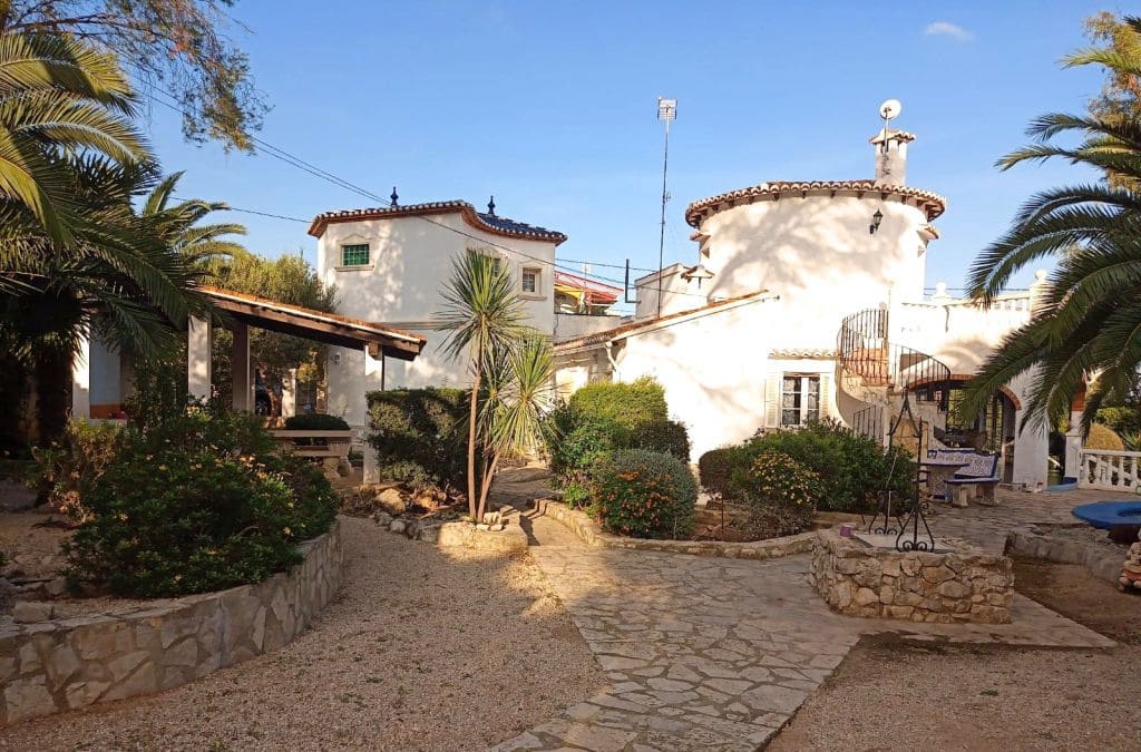 6 sypialnia Willa na sprzedaż w Denia z basenem garażem - 550 000 € (Ref: 10048151)