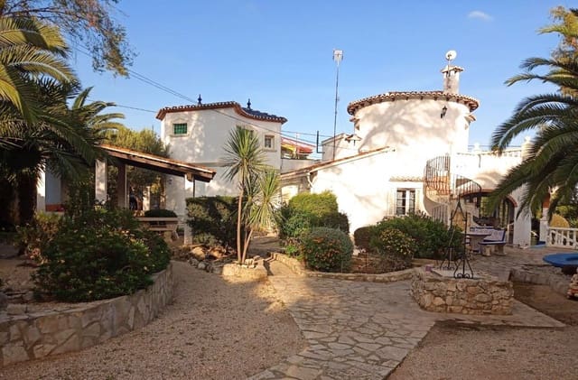 6 sypialnia Willa na sprzedaż w Dénia z basenem garażem - 550 000 € (Ref: 10048151)