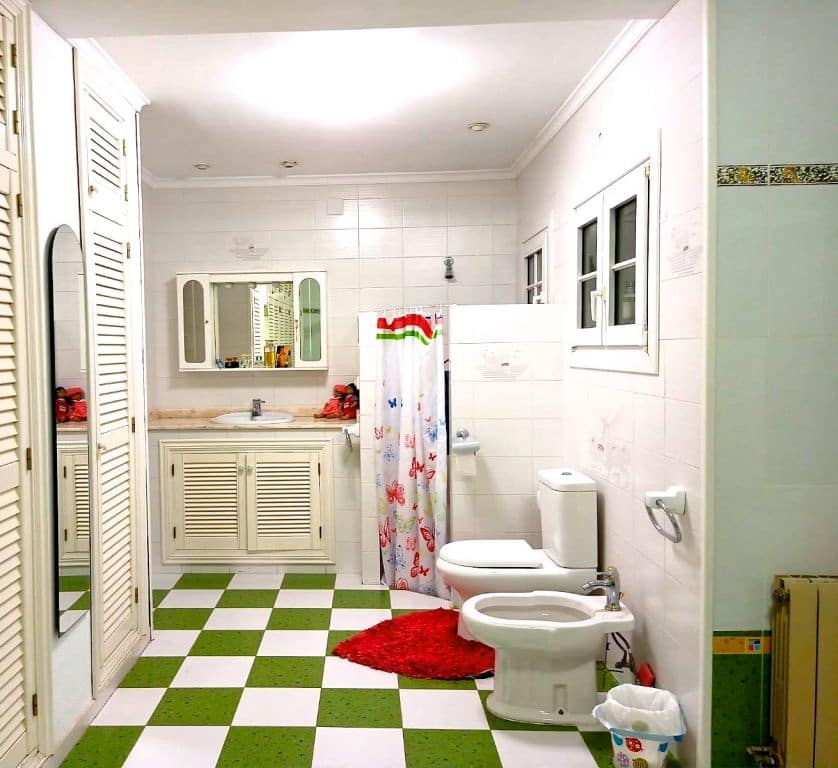 6 sypialnia Willa na sprzedaż w Denia z basenem garażem - 550 000 € (Ref: 10048151)