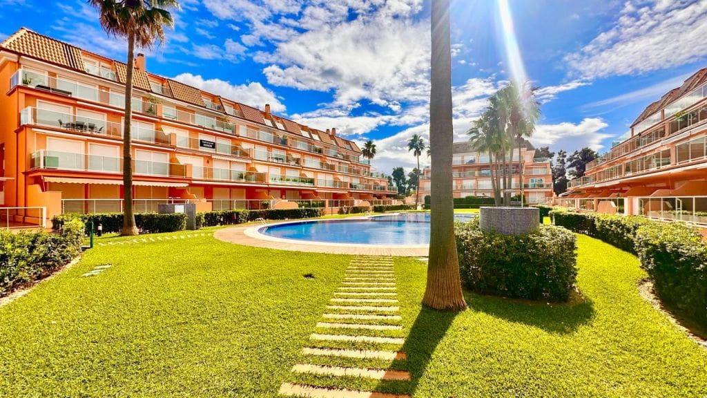 2 bedroom Apartment for sale in Denia - € 360,000 (Ref: 10048153)