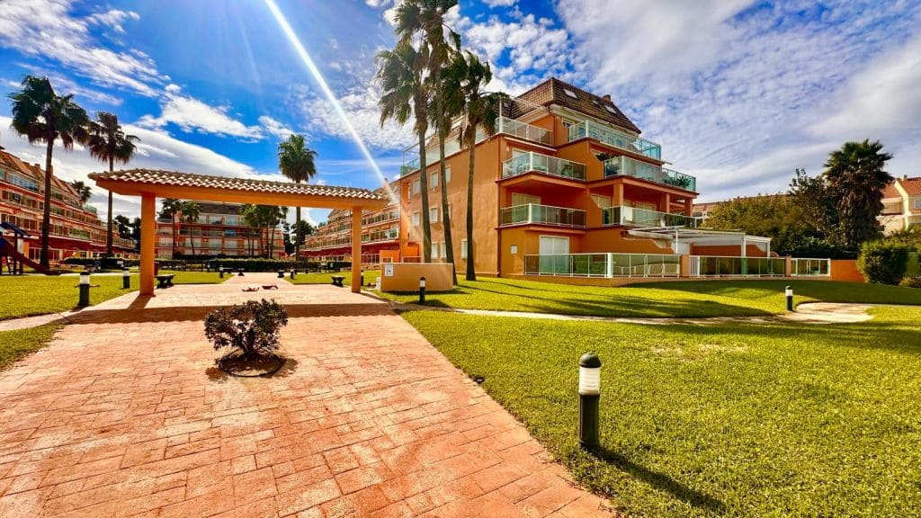 2 bedroom Apartment for sale in Denia - € 360,000 (Ref: 10048153)
